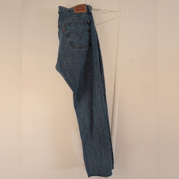 Levi's Skinny Blue Ankle Cropped Jeans Timeless Style - Picture 1 of 9